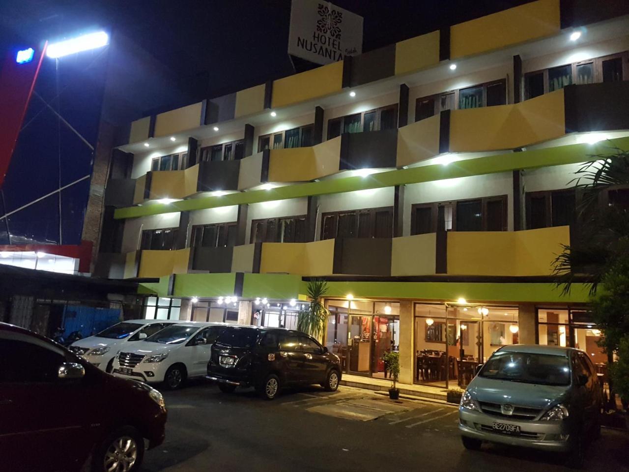 Hotel Nusantara Indah Syariah Jakarta Extérieur photo